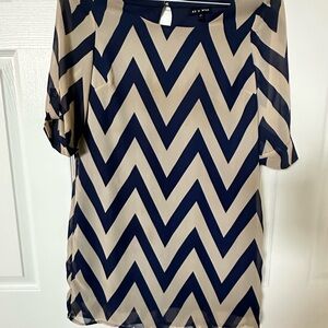 A New Day Women's Navy and Cream Chevron Top